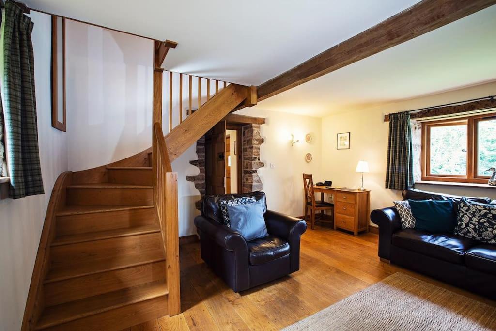 Cabalva Mill Cottage - Very Private And With Views Over The River Wye Clifford Ngoại thất bức ảnh